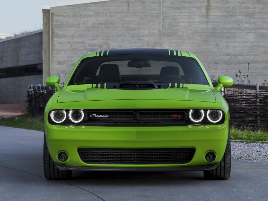  Dodge Challenger R/T Shaker 2015 года  (фото 3 из 54)